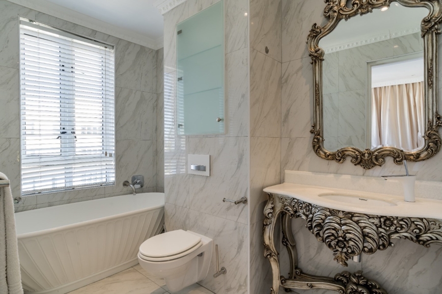 To Let 2 Bedroom Property for Rent in Sea Point Western Cape